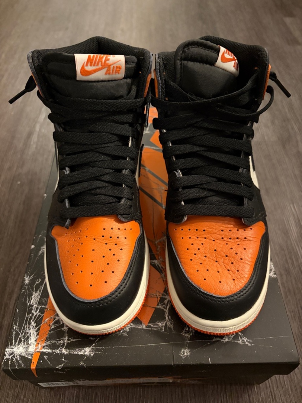 Nike Air Jordan 1 High OG 'Shattered Backboard' - Black & Orange 2025 6Y/7.5w
